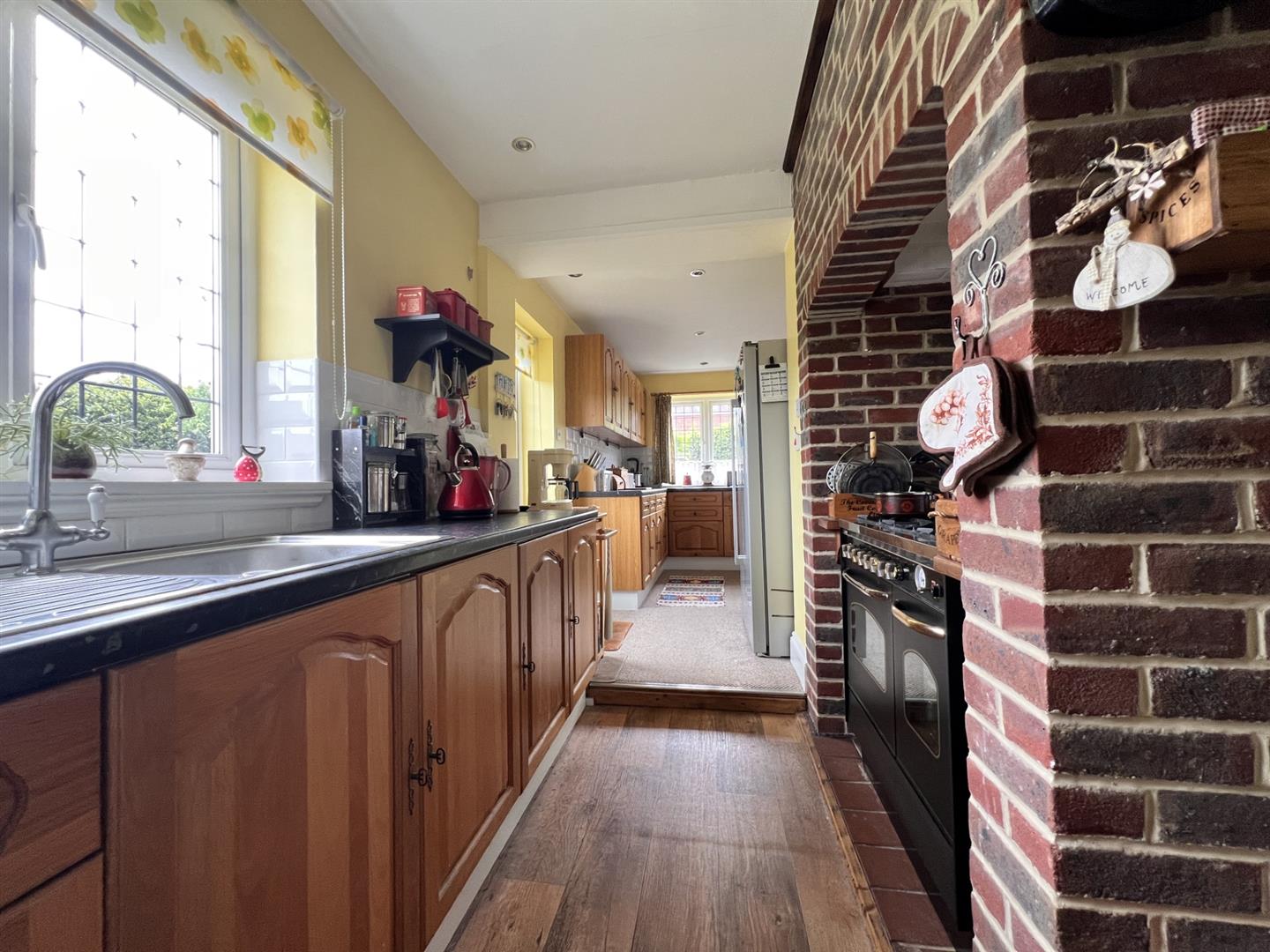 Kitchen: